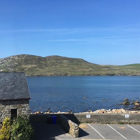 Bed and breakfast The Pier Bar , Cleggan Extérieur photo