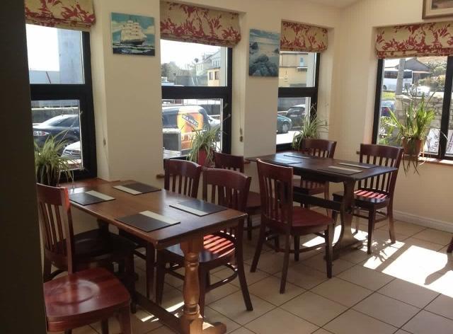 Bed and breakfast The Pier Bar , Cleggan Extérieur photo